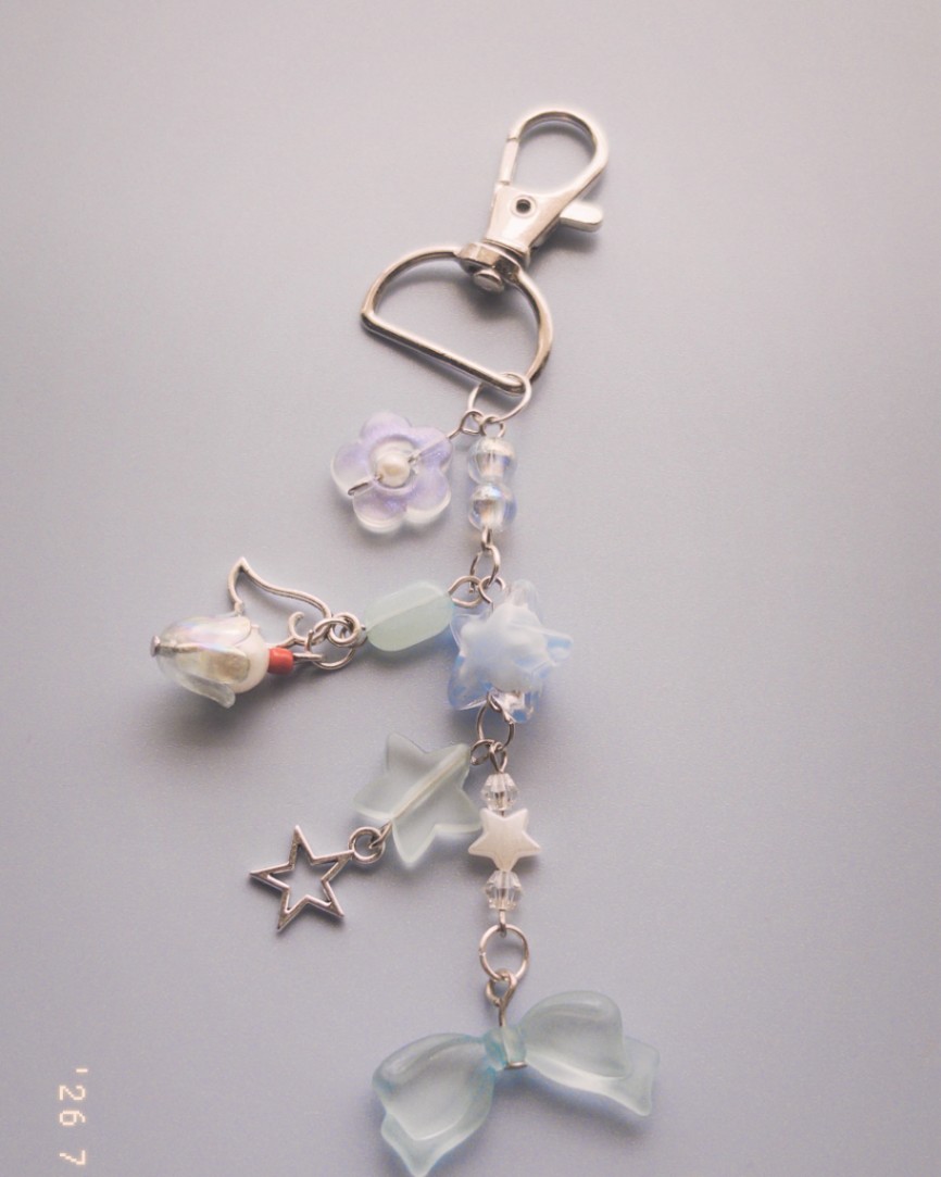 Dreamy Celestial Blue Bow & Star Acrylic Beaded Keychain thumbnail 4